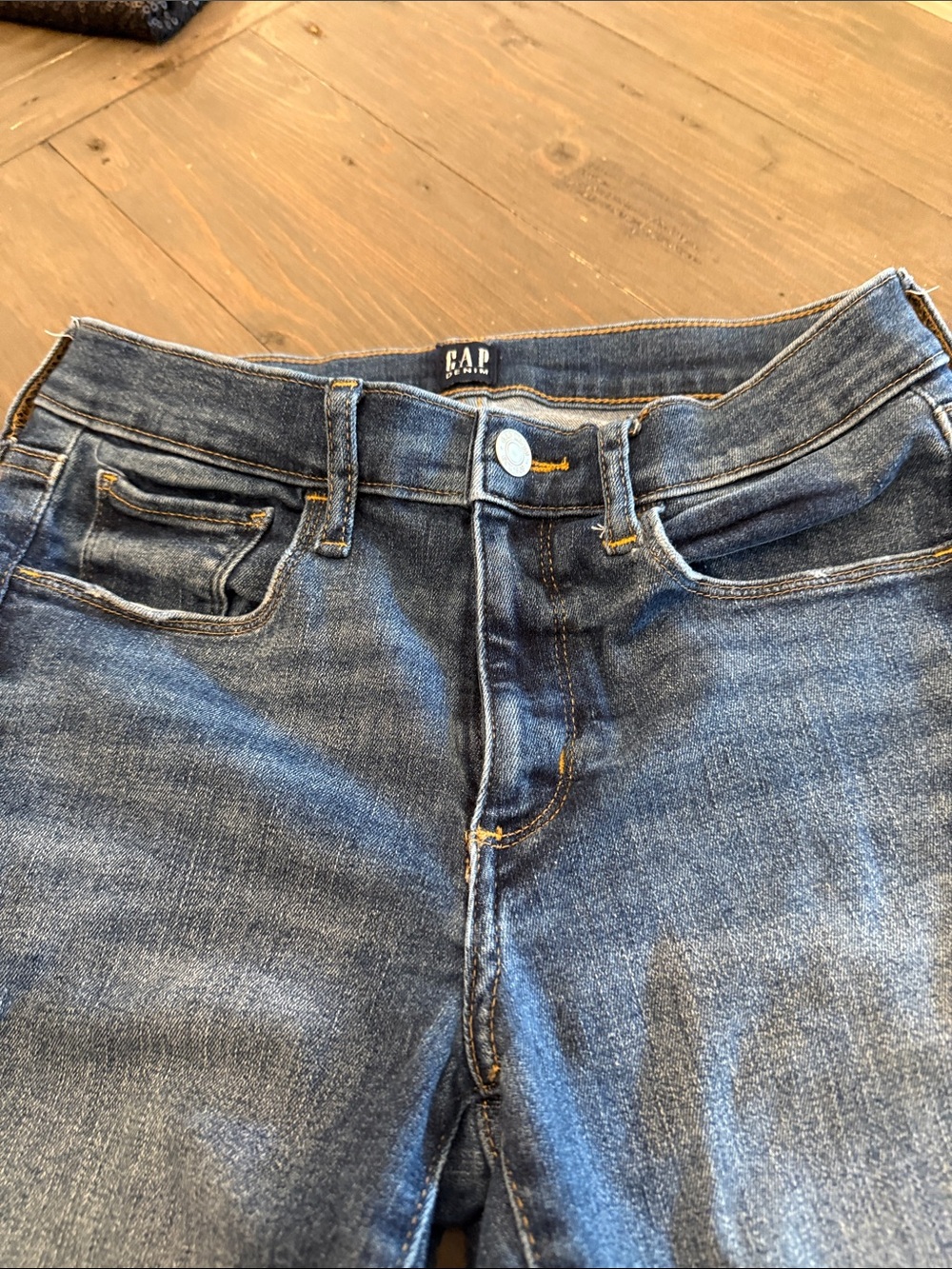 GAP Slim women’s jetting- size 4